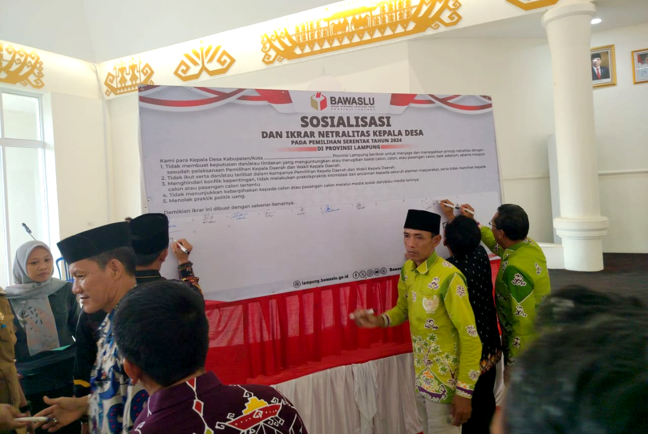 Penandatanganan_Sumpah_Janji_Oleh_Kepala_Kampung_dan_Lurah_Se-Kab_Tuba